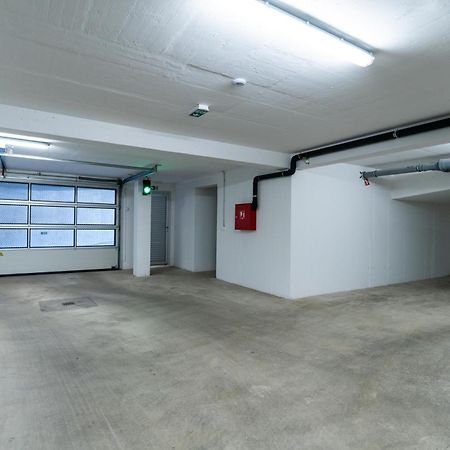 Tres Fenestras Zadar - Private Parkingアパートメント エクステリア 写真